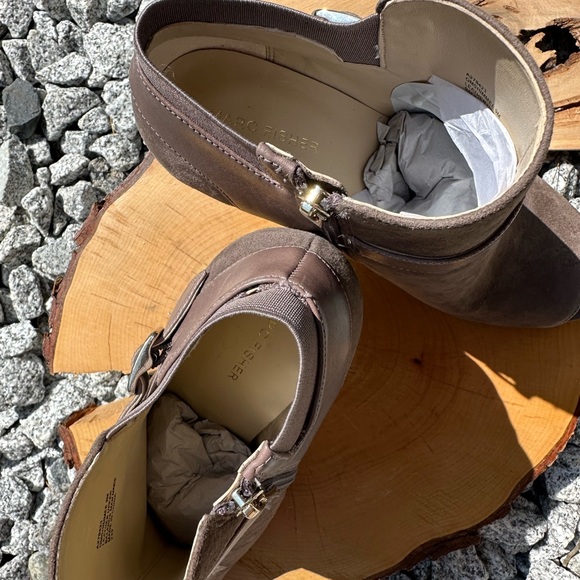 NEW Marc Fisher Dark Gray Suede zip up Bootie size 9M - Picture 7 of 10